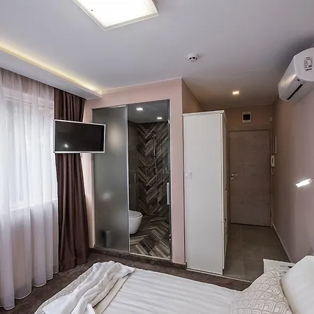 Hotel Caro & Varna